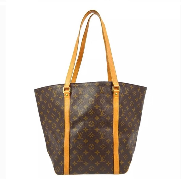 Louis Vuitton Monogram Shoulder Bag - Picture 2 of 9
